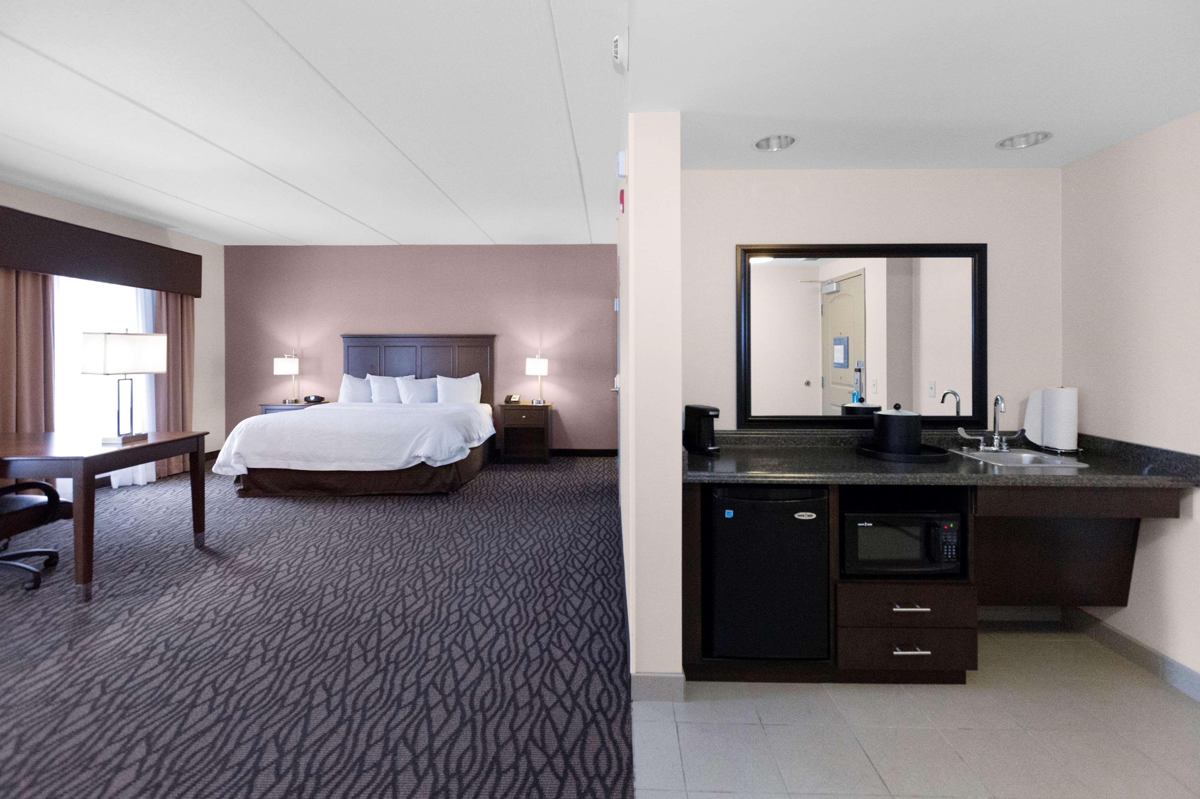 Hampton Inn Butler Bagian luar foto