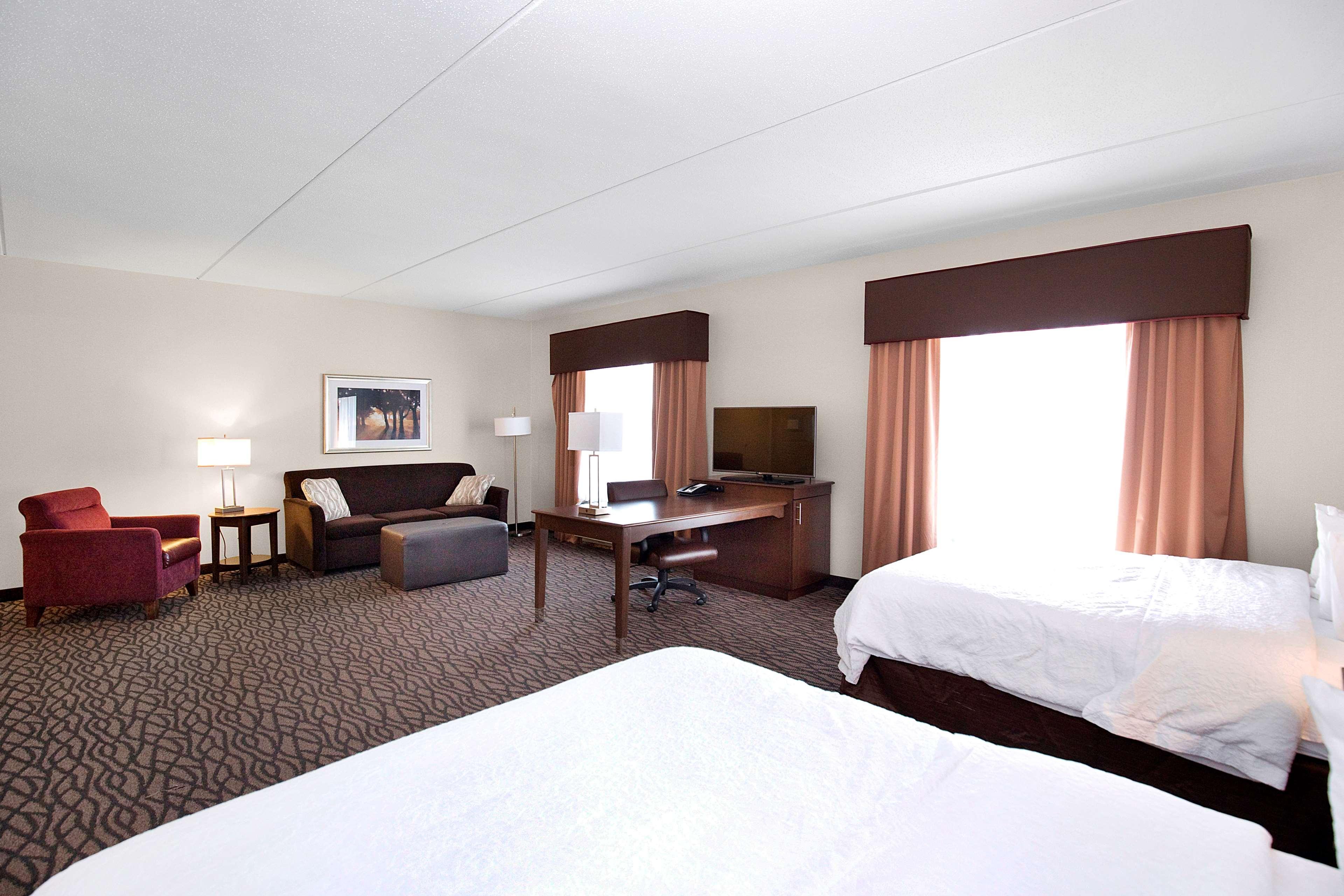 Hampton Inn Butler Bagian luar foto