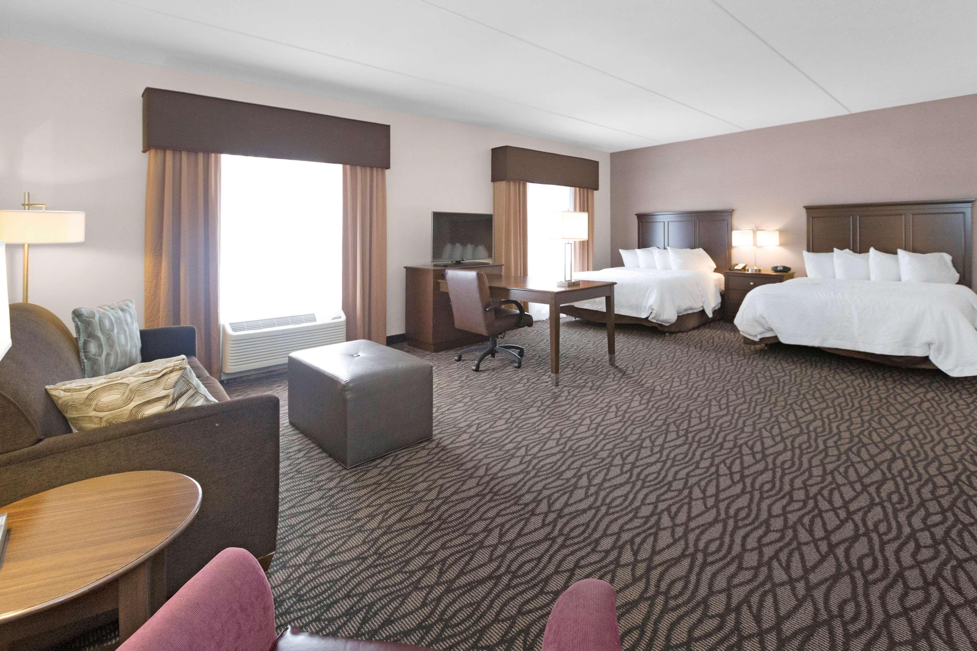 Hampton Inn Butler Bagian luar foto